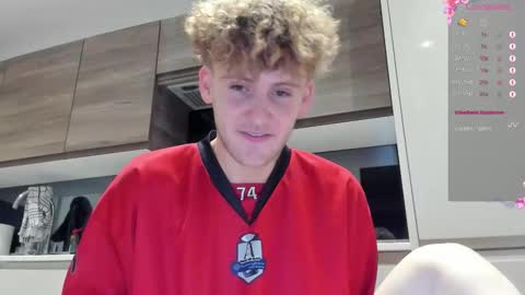 Alex...  online show from 12/04/25, 08:50