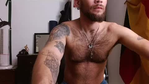 Logan - INDEPENDET MODEL online show from 04/07/26, 06:03