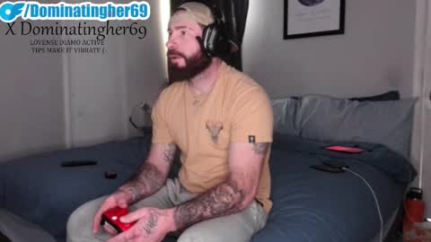 Snapshot of dominatingher69 chatting on 02/20/25, 02:24 dominatingher69 online show from 02/20/25, 02:24