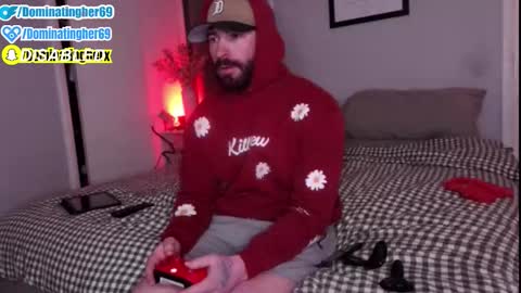 Snapshot of dominatingher69 chatting on 02/14/26, 01:13 dominatingher69 online show from 02/14/26, 01:13