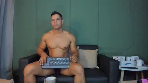 Snapshot of dominc_berry chatting on 03/04/26, 11:49 Dominc berry online show from 03/04/26, 11:49