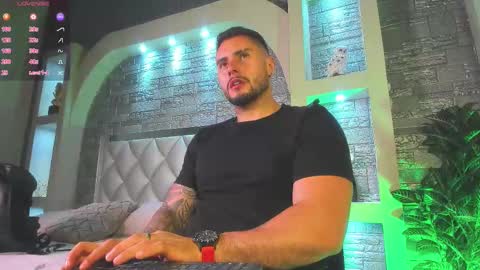 Snapshot of dominic_de_luca chatting on 10/13/25, 12:32 dominic de luca online show from 10/13/25, 12:32