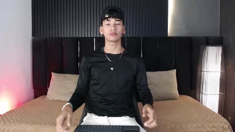 Dominic online show from 09/28/25, 06:57