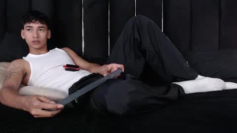 Snapshot of dominic_ghost chatting on 04/15/26, 02:18 Dominic online show from 04/15/26, 02:18