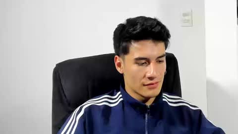 Snapshot of dominic_radccliffe chatting on 03/13/26, 03:24 Your real love online show from 03/13/26, 03:24