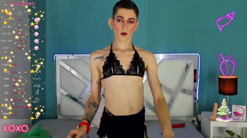 Snapshot of dominic_thailor chatting on 12/19/24, 03:19 Dominic online show from 12/19/24, 03:19