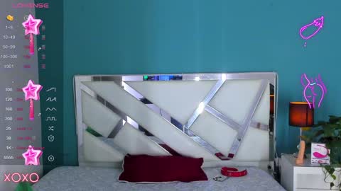 Snapshot of dominic_thailor chatting on 12/31/24, 01:52 Dominic online show from 12/31/24, 01:52