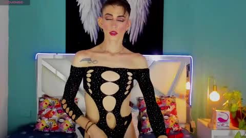 Snapshot of dominic_thailor chatting on 03/04/25, 05:56 Dominic online show from 03/04/25, 05:56