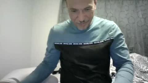 Snapshot of dominicanorico chatting on 03/10/25, 01:23 luis online show from 03/10/25, 01:23