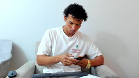 Snapshot of dominick_star chatting on 12/03/24, 02:47 Dominick Star online show from 12/03/24, 02:47