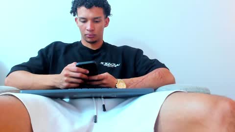 Snapshot of dominick_star chatting on 12/16/24, 04:23 Dominick Star online show from 12/16/24, 04:23