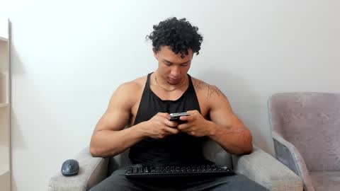 Snapshot of dominick_star chatting on 01/28/25, 03:25 Dominick Star online show from 01/28/25, 03:25