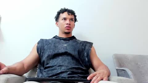 Snapshot of dominick_star chatting on 02/01/25, 04:35 Dominick Star online show from 02/01/25, 04:35