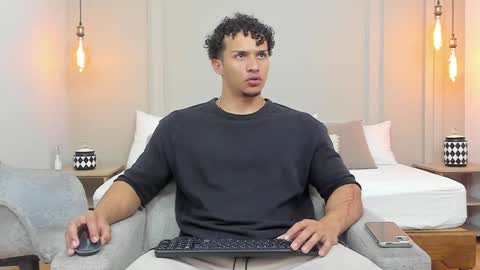 Snapshot of dominick_star chatting on 02/07/25, 04:06 Dominick Star online show from 02/07/25, 04:06