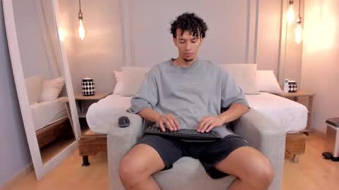 Dominick Star online show from 11/03/25, 03:41