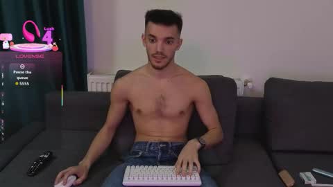 dominicvalente online show from 12/16/25, 04:01