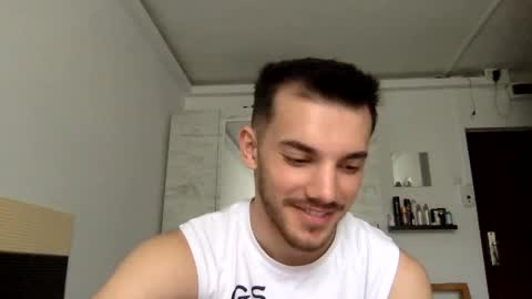 Snapshot of dominicvalente chatting on 06/05/26, 12:00 dominicvalente online show from 06/05/26, 12:00