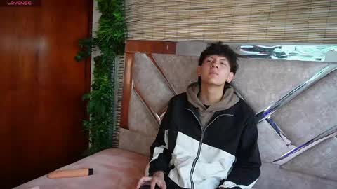 Snapshot of dominik_across chatting on 03/25/26, 12:11 Dominik online show from 03/25/26, 12:11