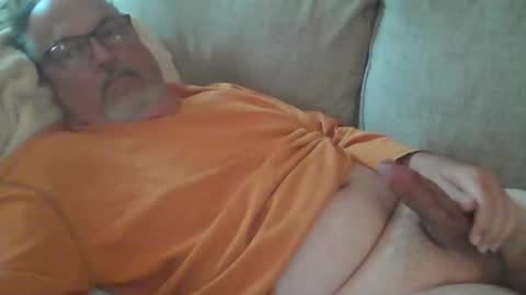 Snapshot of domisz chatting on 10/28/25, 08:00 domisz online show from 10/28/25, 08:00