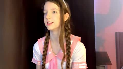 Snapshot of domitilabarrus chatting on 03/10/26, 07:52 Kira online show from 03/10/26, 07:52