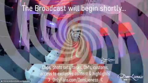 Snapshot of domlioness chatting on 10/27/25, 11:20 DomLioness online show from 10/27/25, 11:20