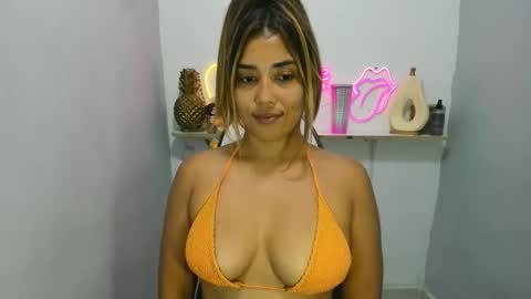 dona_tella online show from 04/07/26, 09:15