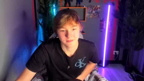 Snapshot of donald_brooks chatting on 11/20/25, 04:18 Donald online show from 11/20/25, 04:18