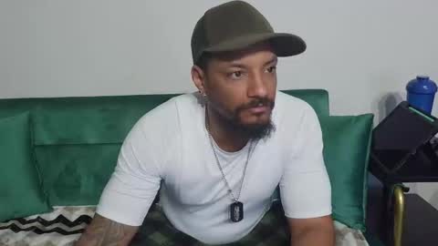 Snapshot of dong_masterson chatting on 03/18/26, 01:31 Gifted online show from 03/18/26, 01:31