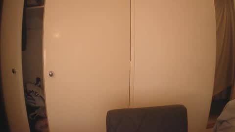 Snapshot of donn053 chatting on 03/28/26, 06:51 Papi online show from 03/28/26, 06:51