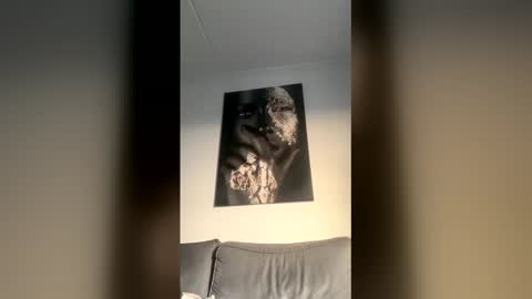 Snapshot of donn053 chatting on 03/31/26, 05:35 Papi online show from 03/31/26, 05:35