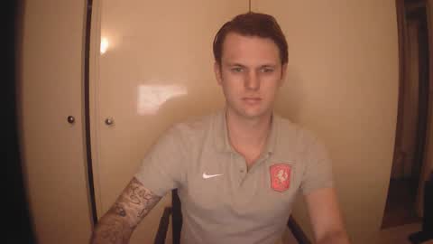 Snapshot of donn053 chatting on 04/07/26, 07:03 Papi online show from 04/07/26, 07:03