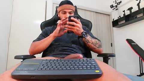 Snapshot of donn_cruz chatting on 01/06/26, 04:54 Victor online show from 01/06/26, 04:54