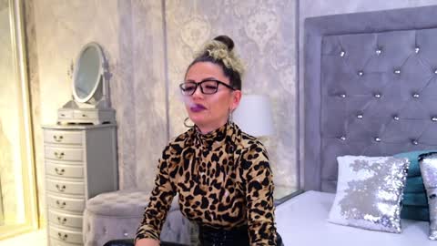 Donna online show from 01/10/25, 10:15