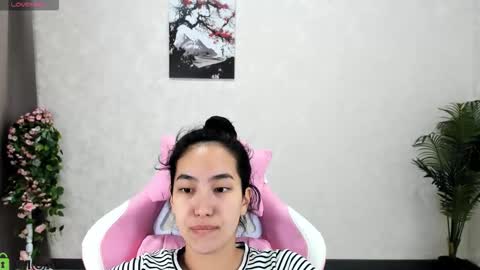 Aura online show from 11/05/25, 02:11