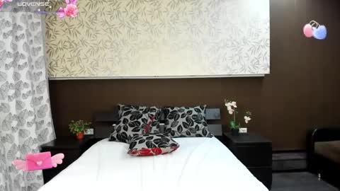 Snapshot of donnaaa_evans chatting on 12/03/24, 03:30 Donna On GMT2 Mon-Fri 3-9 AM online show from 12/03/24, 03:30