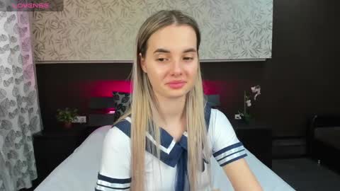 Snapshot of donnaaa_evans chatting on 02/07/25, 04:06 Donna On GMT2 Mon-Fri 3-9 AM online show from 02/07/25, 04:06