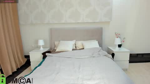 Snapshot of donnaaa_evans chatting on 09/26/25, 12:03 Donna On GMT2 Mon-Fri 3-9 AM online show from 09/26/25, 12:03