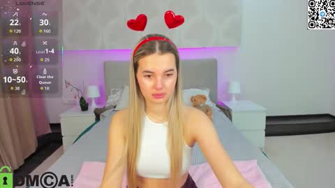 Snapshot of donnaaa_evans chatting on 02/13/26, 12:17 Donna On GMT2 Mon-Fri 3-9 AM online show from 02/13/26, 12:17