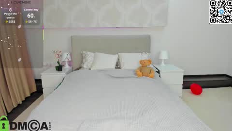 Snapshot of donnaaa_evans chatting on 02/18/26, 12:17 Donna On GMT2 Mon-Fri 3-9 AM online show from 02/18/26, 12:17