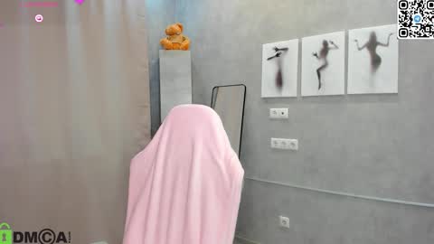 Snapshot of donnaaa_evans chatting on 03/07/26, 12:29 Donna On GMT2 Mon-Fri 3-9 AM online show from 03/07/26, 12:29