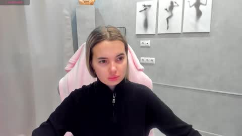 Snapshot of donnaaa_evans chatting on 03/08/26, 11:52 Donna On GMT2 Mon-Fri 3-9 AM online show from 03/08/26, 11:52