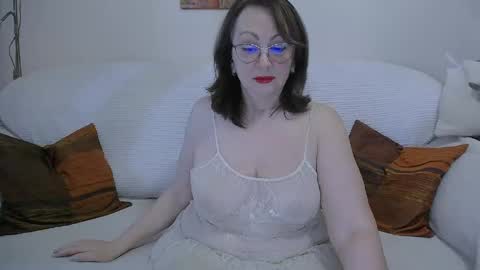Erica online show from 04/10/26, 11:59