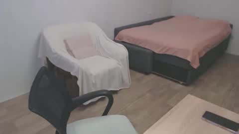 DonnaMagdalena online show from 11/09/25, 12:03