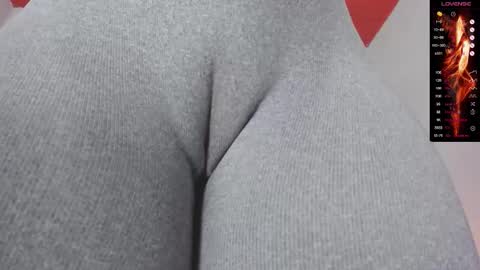 Paula DiazGMT-5 0730 - 1400 online show from 10/19/25, 01:01