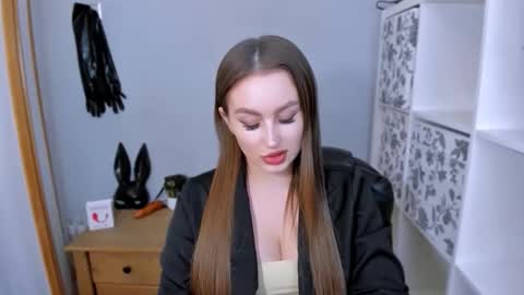 Snapshot of donnasensual chatting on 01/06/26, 05:05 DonnaSensual online show from 01/06/26, 05:05