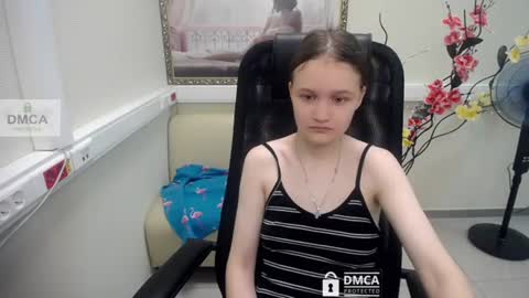 Snapshot of donnasia chatting on 07/20/26, 10:07 Sia online show from 07/20/26, 10:07