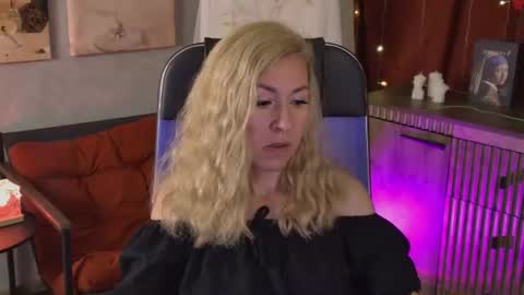 Donna online show from 06/16/26, 06:43