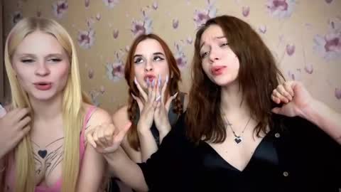 Nicole online show from 12/12/24, 06:53