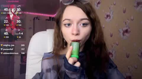 Nicole online show from 02/12/25, 01:06