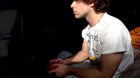 Snapshot of donutking42069 chatting on 01/12/26, 06:35 donutking42069 online show from 01/12/26, 06:35